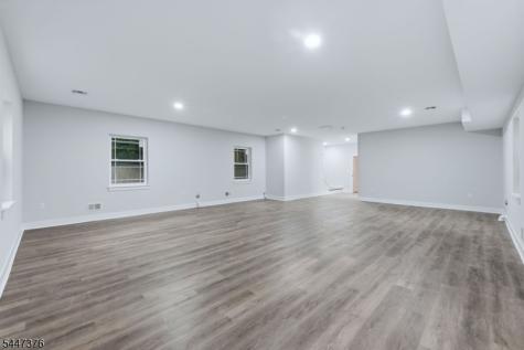 219 S Burnett Street East Orange NJ 07018