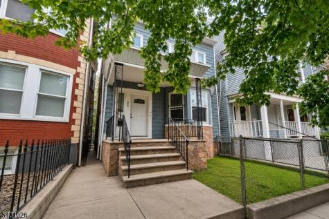 293 Clifton Avenue Newark NJ 07104