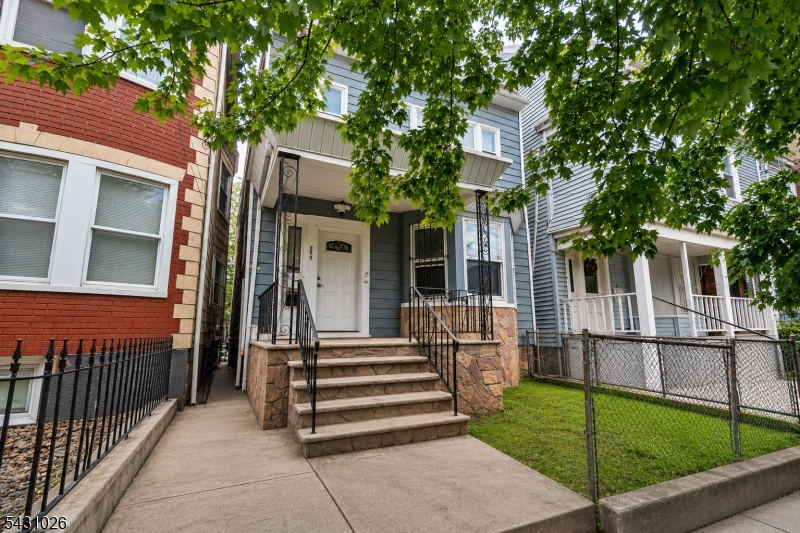 293 Clifton Avenue Newark NJ 07104