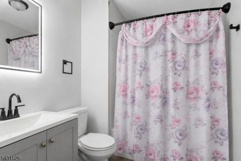 293 Clifton Avenue Newark NJ 07104