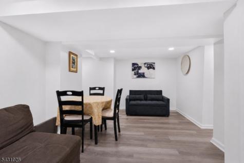 293 Clifton Avenue Newark NJ 07104