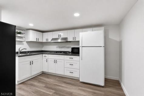 293 Clifton Avenue Newark NJ 07104