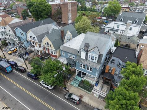 293 Clifton Avenue Newark NJ 07104