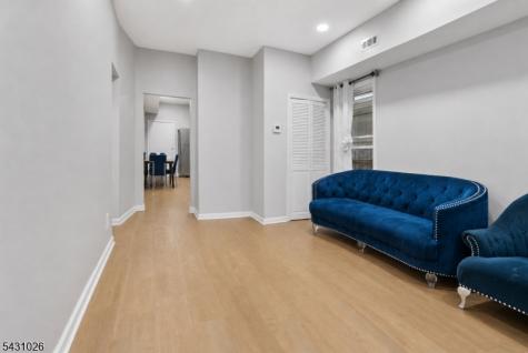 293 Clifton Avenue Newark NJ 07104