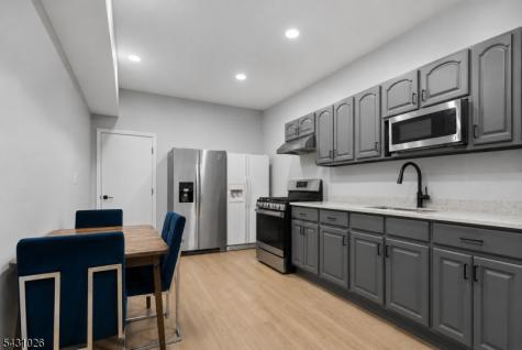 293 Clifton Avenue Newark NJ 07104