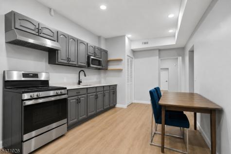 293 Clifton Avenue Newark NJ 07104