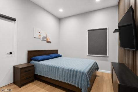 293 Clifton Avenue Newark NJ 07104