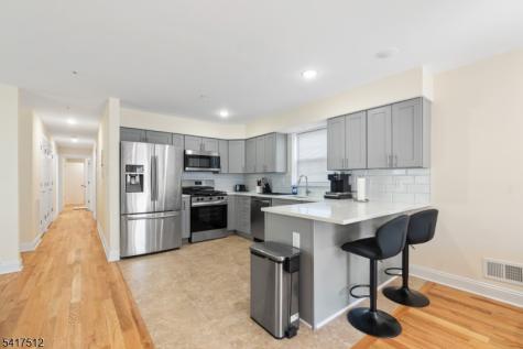 337 13TH Avenue Newark NJ 07103