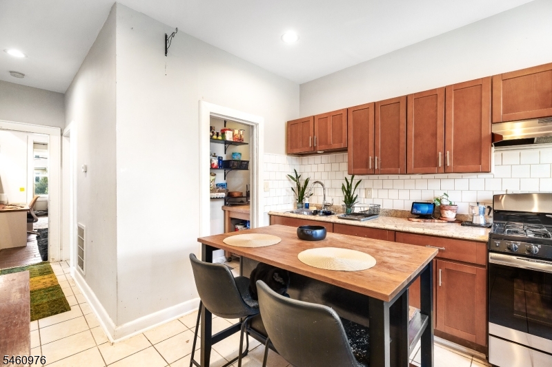 270 Goldsmith Avenue Newark NJ 07112