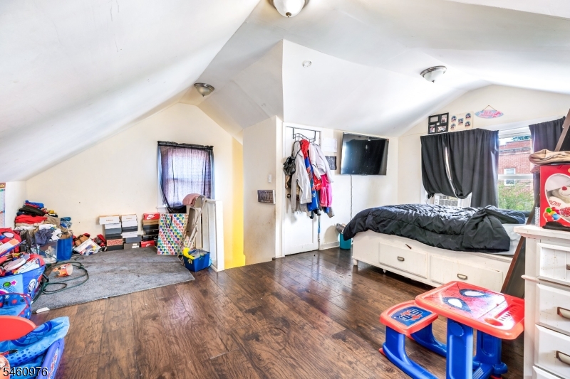 270 Goldsmith Avenue Newark NJ 07112