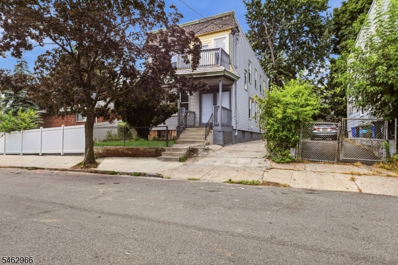 407 Chadwick Avenue Newark NJ 07112