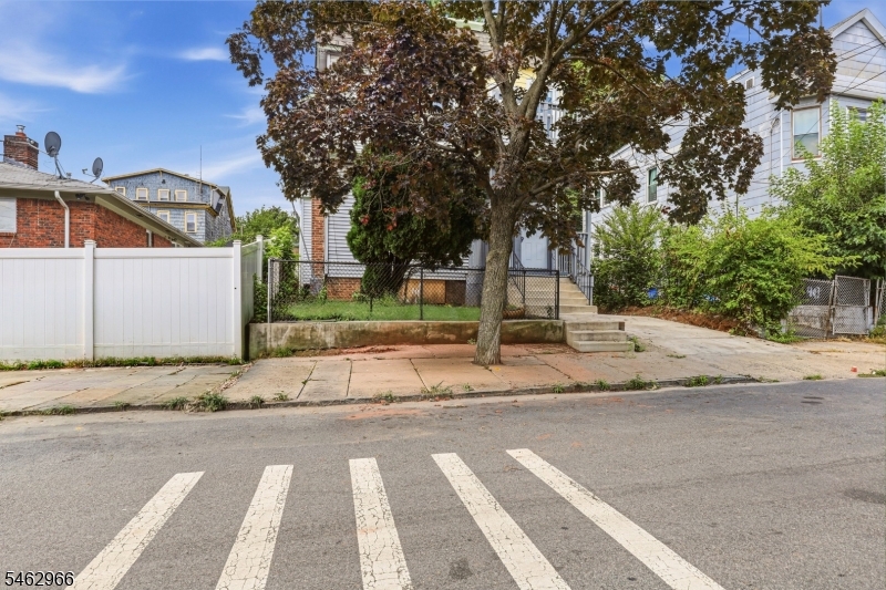 407 Chadwick Avenue Newark NJ 07112