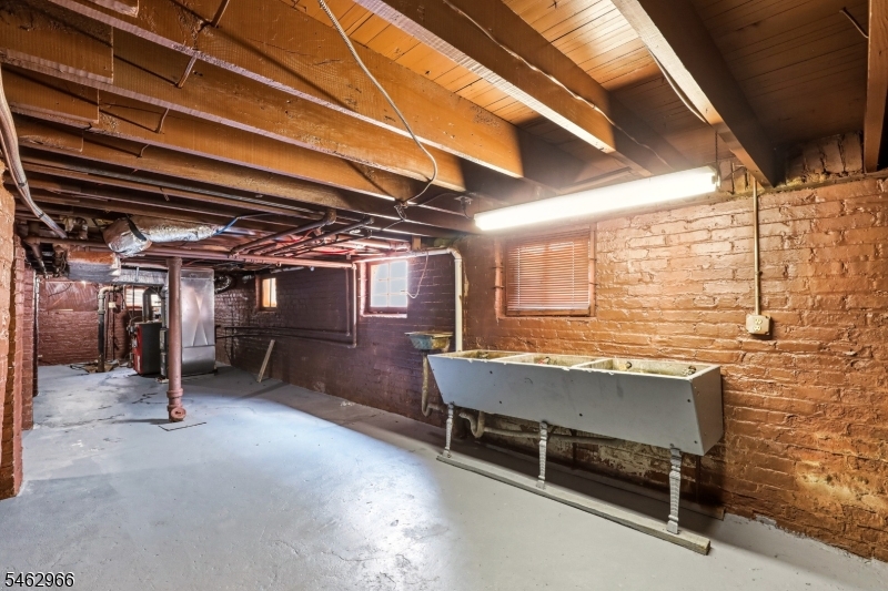 407 Chadwick Avenue Newark NJ 07112