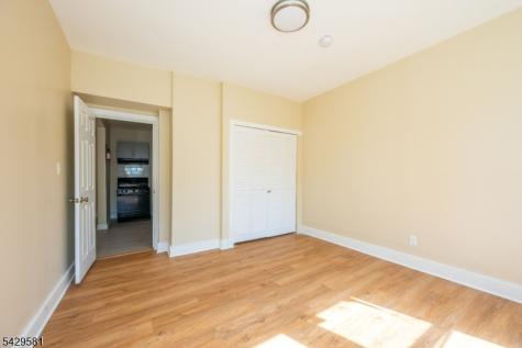 120 Sunset Avenue Newark NJ 07106