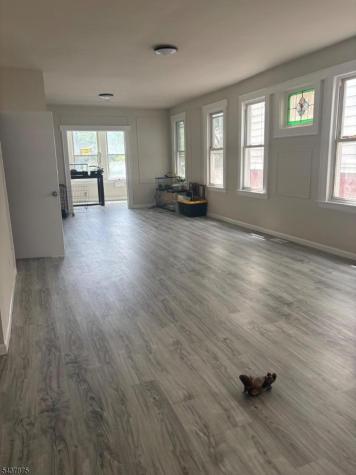 33 Rose Terrace Newark NJ 07108