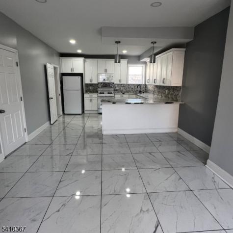 345 Summer Avenue Newark NJ 07104