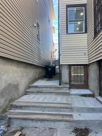 345 Summer Avenue Newark NJ 07104