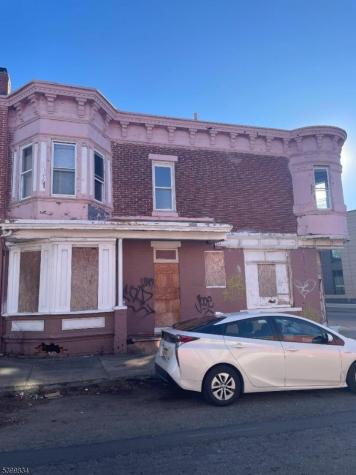 1476 Mount Ephraim Avenue Camden NJ 08104