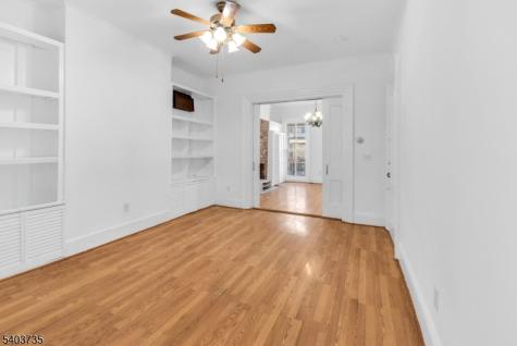 564 Hudson Avenue Weehawken NJ 07086