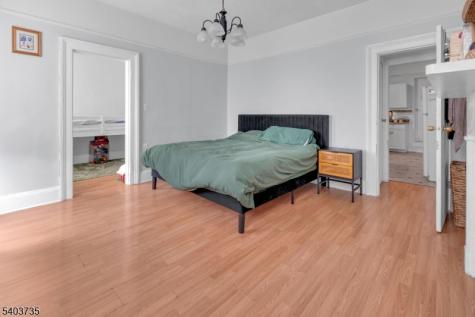 564 Hudson Avenue Weehawken NJ 07086