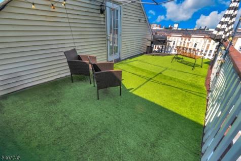 564 Hudson Avenue Weehawken NJ 07086