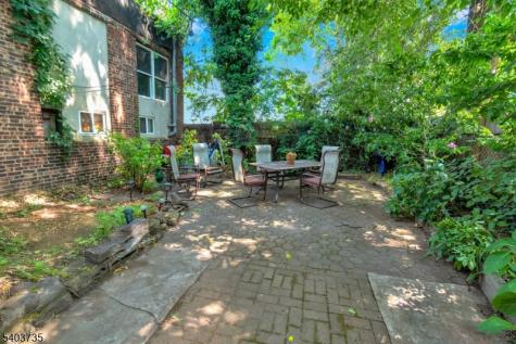 564 Hudson Avenue Weehawken NJ 07086