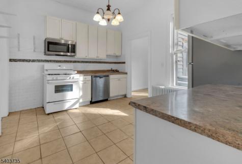 564 Hudson Avenue Weehawken NJ 07086