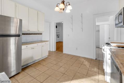 564 Hudson Avenue Weehawken NJ 07086