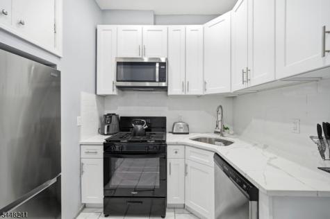 153 Danforth Avenue Jersey City NJ 07305