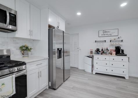 20 S Corabelle Avenue Lodi NJ 07644