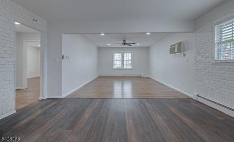 20 S Corabelle Avenue Lodi NJ 07644