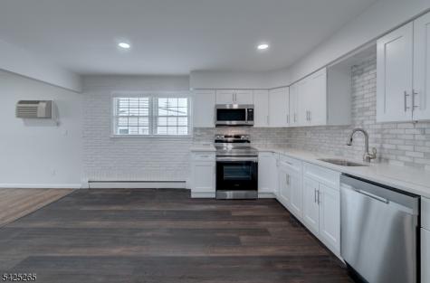 20 S Corabelle Avenue Lodi NJ 07644