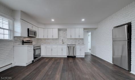 20 S Corabelle Avenue Lodi NJ 07644