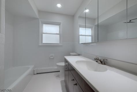 20 S Corabelle Avenue Lodi NJ 07644