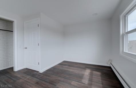 20 S Corabelle Avenue Lodi NJ 07644