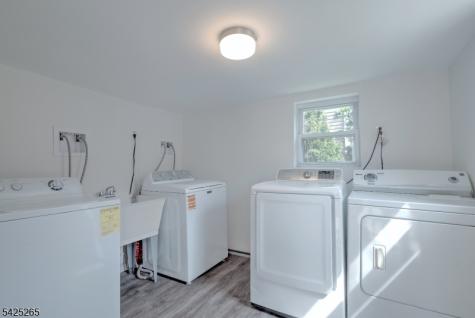 20 S Corabelle Avenue Lodi NJ 07644
