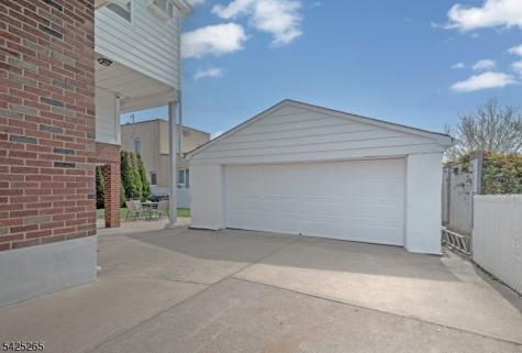 20 S Corabelle Avenue Lodi NJ 07644