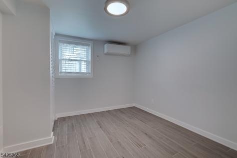 20 S Corabelle Avenue Lodi NJ 07644
