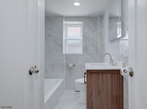 20 S Corabelle Avenue Lodi NJ 07644