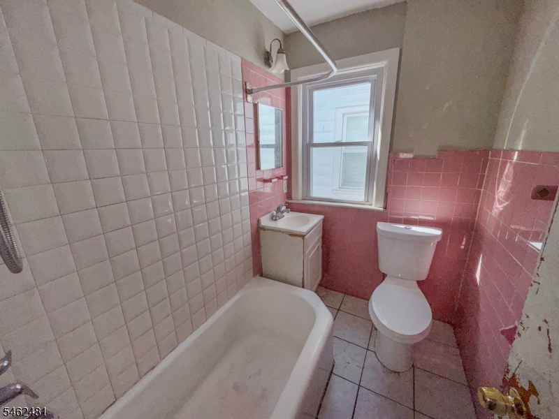 12 Maolis Avenue Bloomfield NJ 07003