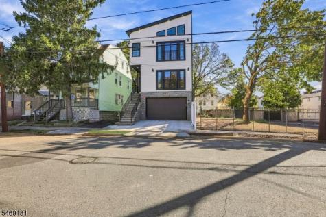 822 S 20th Street Newark NJ 07108