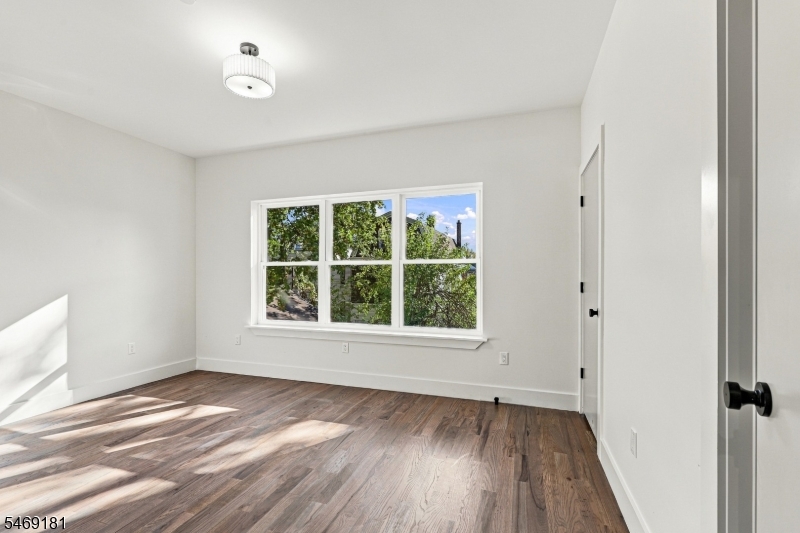 822 S 20th Street Newark NJ 07108
