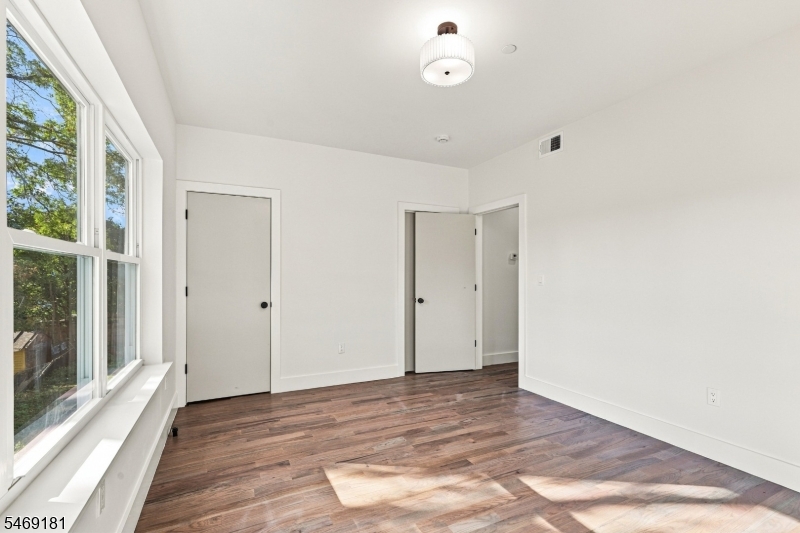 822 S 20th Street Newark NJ 07108