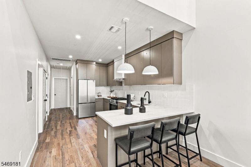 822 S 20th Street Newark NJ 07108