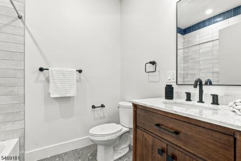 822 S 20th Street Newark NJ 07108