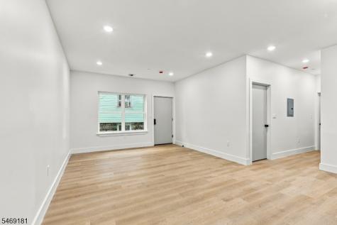 822 S 20th Street Newark NJ 07108