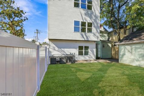 822 S 20th Street Newark NJ 07108