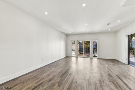 822 S 20th Street Newark NJ 07108