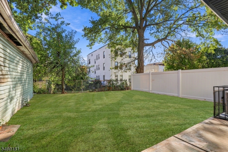 822 S 20th Street Newark NJ 07108