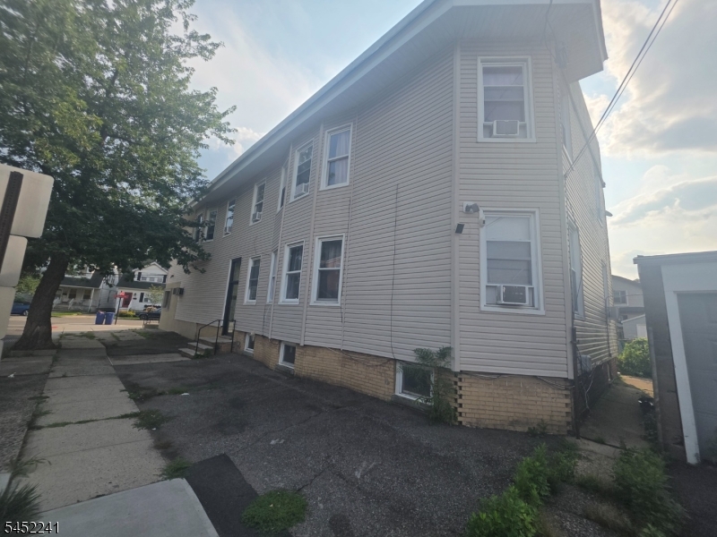 17 Maolis Avenue Bloomfield NJ 07003